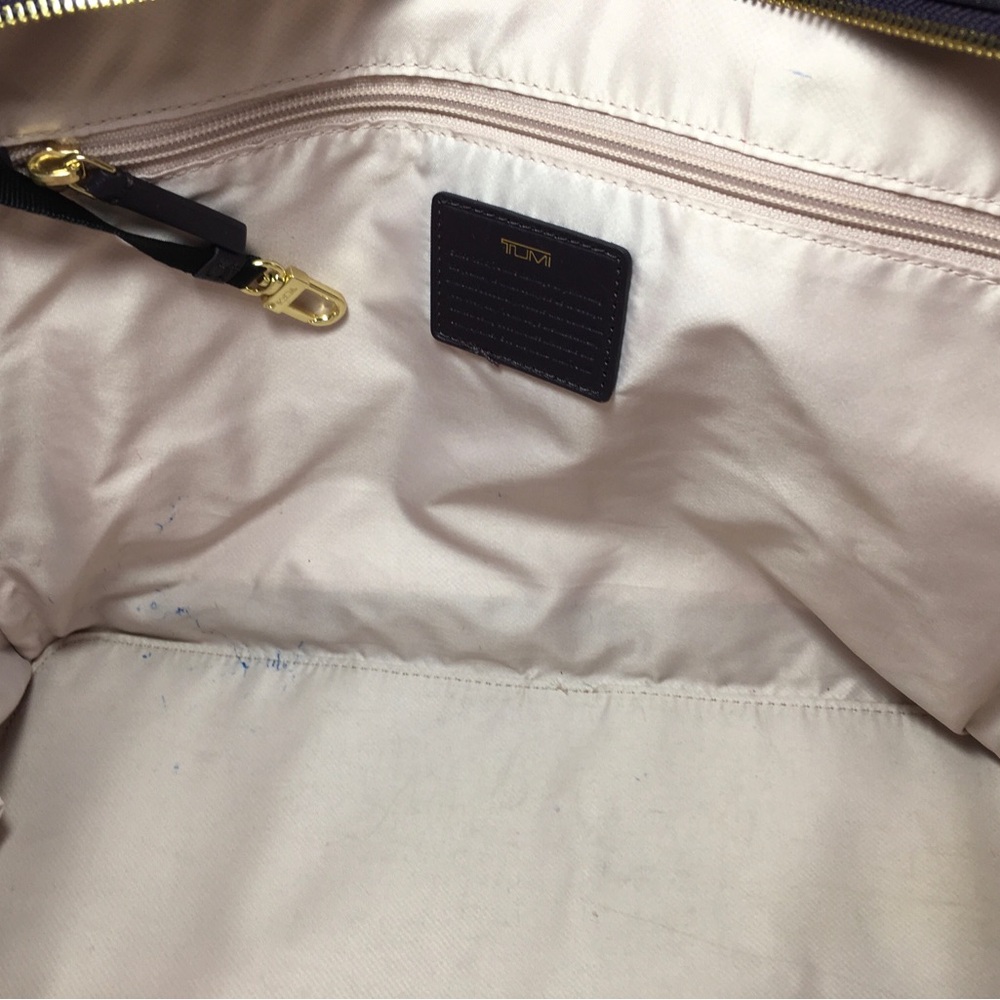 Tumi BlackBerry Purple Voyageur Everyday Travel Large Tote Bag Purse Handbag. - Picture 11 of 12